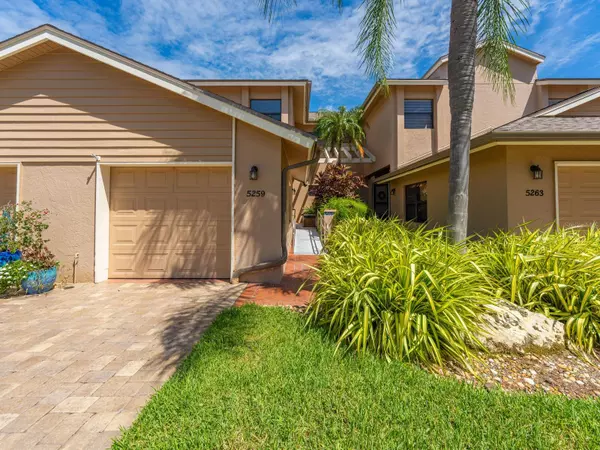 Sarasota, FL 34231,5259 HERON WAY #103