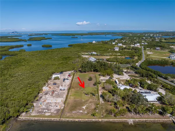 Terra Ceia, FL 34250,305 A6 HORSESHOE LOOP