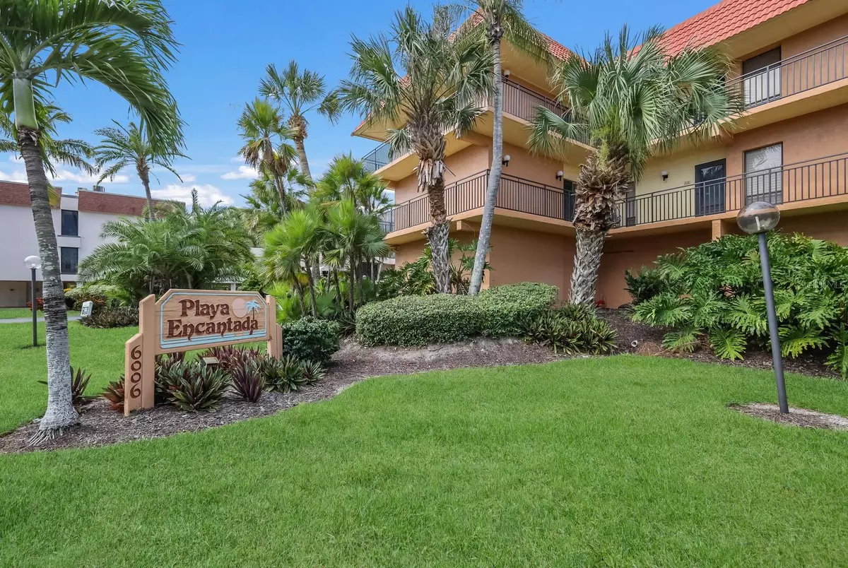 Holmes Beach, FL 34217,6006 GULF DR #211