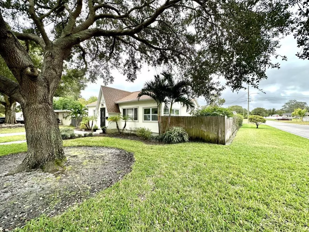 St Petersburg, FL 33713,4701 33RD AVE N