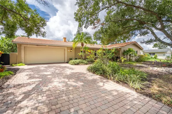 Sarasota, FL 34239,3504 BROOKLINE DR