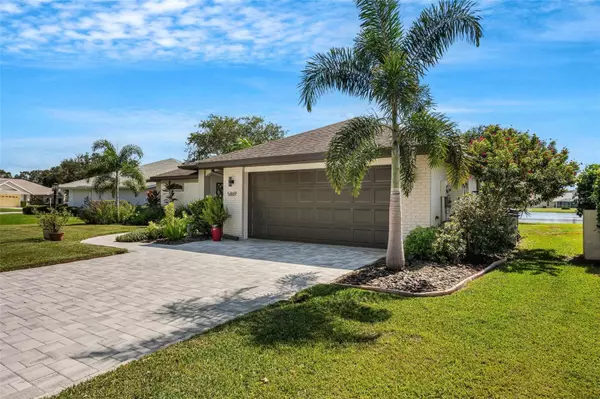 Sarasota, FL 34243,5869 CARRIAGE DR