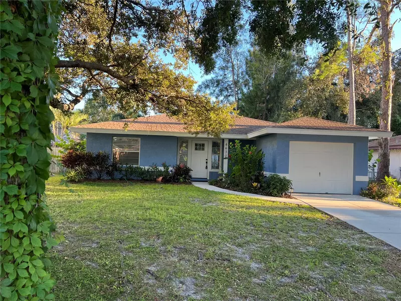 4430 GALWAY DR, Sarasota, FL 34232