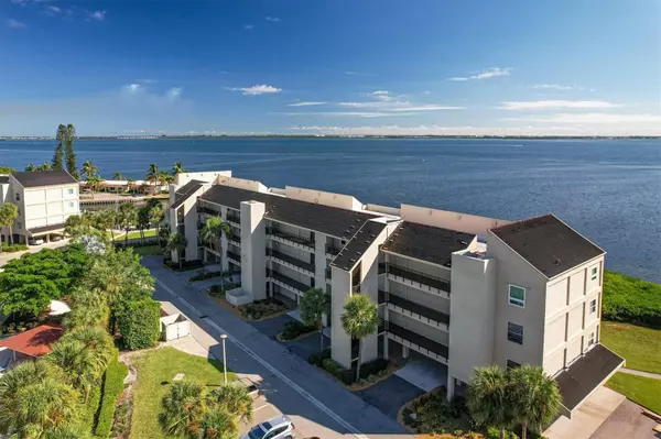 Longboat Key, FL 34228,4900 GULF OF MEXICO DR #201