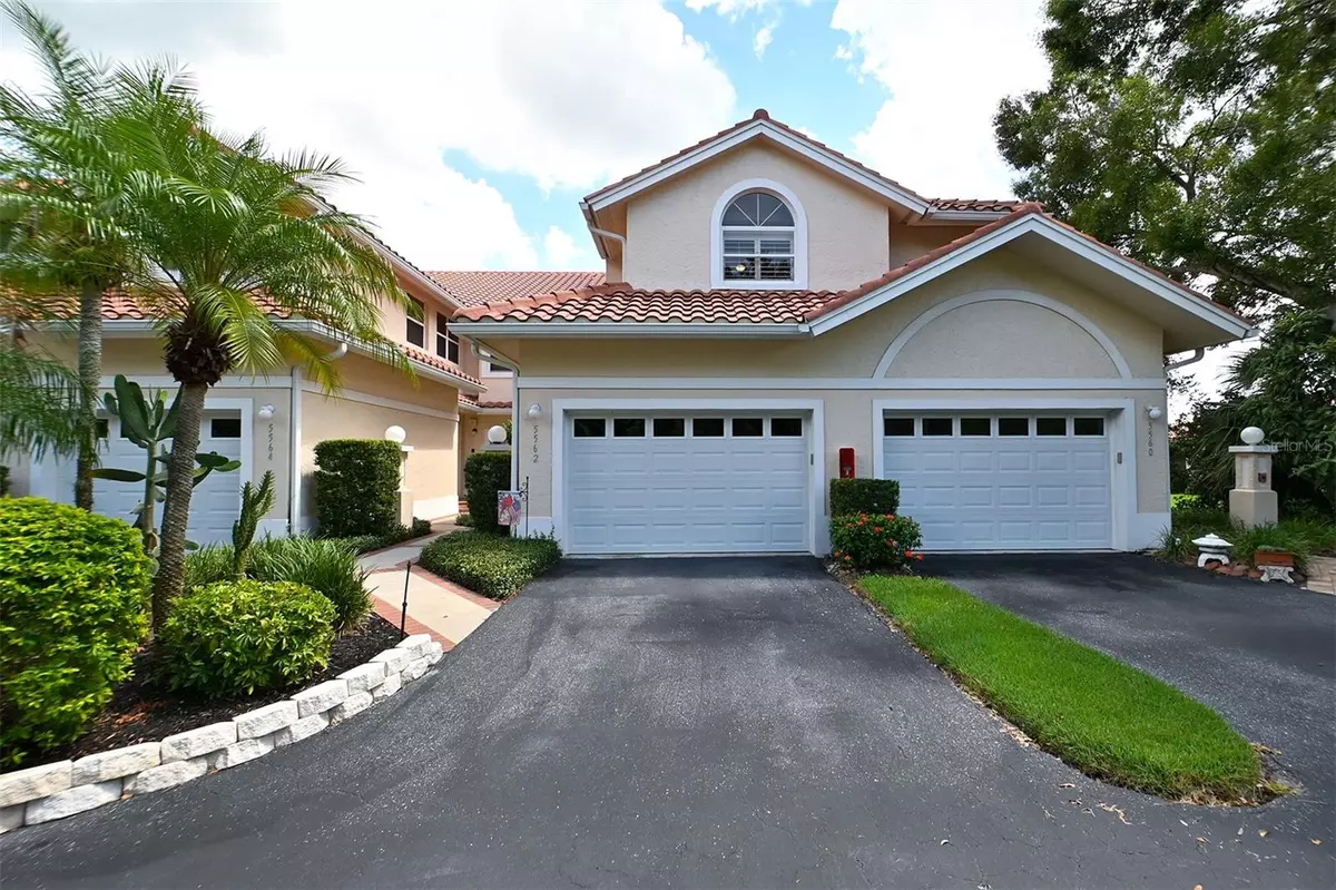 Sarasota, FL 34243,5562 GOLF POINTE DR #F2