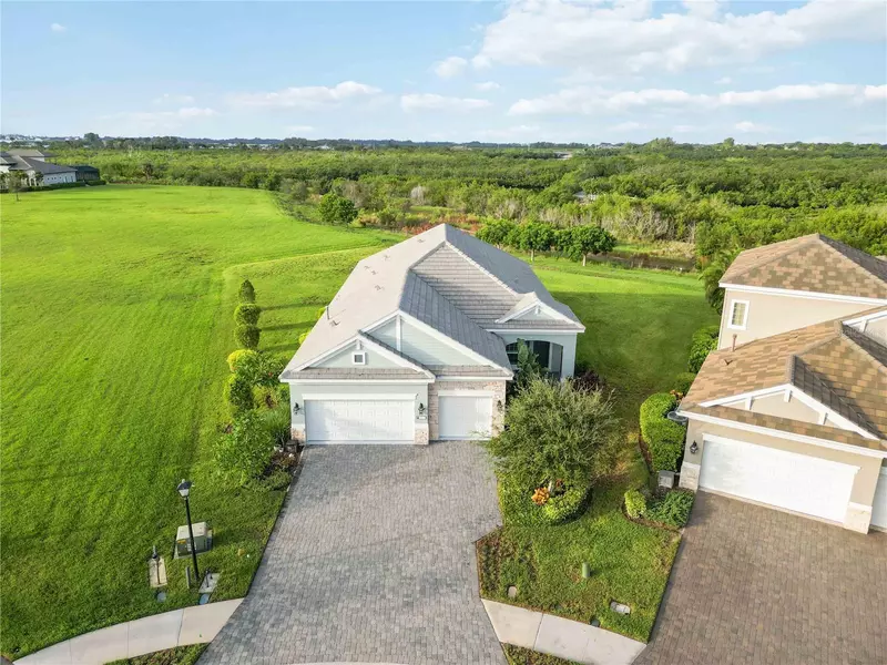 425 WILDLIFE GLN, Bradenton, FL 34209