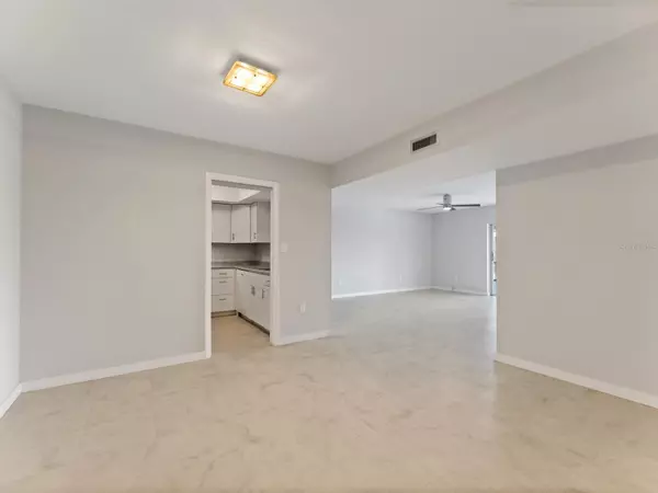 Sarasota, FL 34242,225 HOURGLASS WAY #308SUN