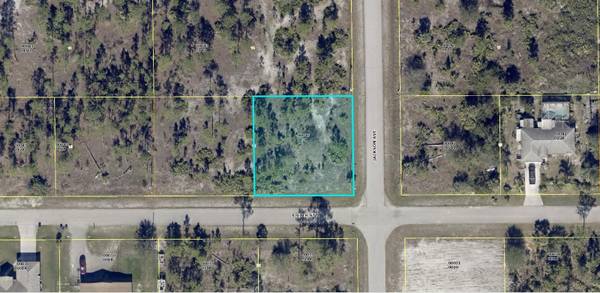 2807 E 11TH ST, Lehigh Acres, FL 33972