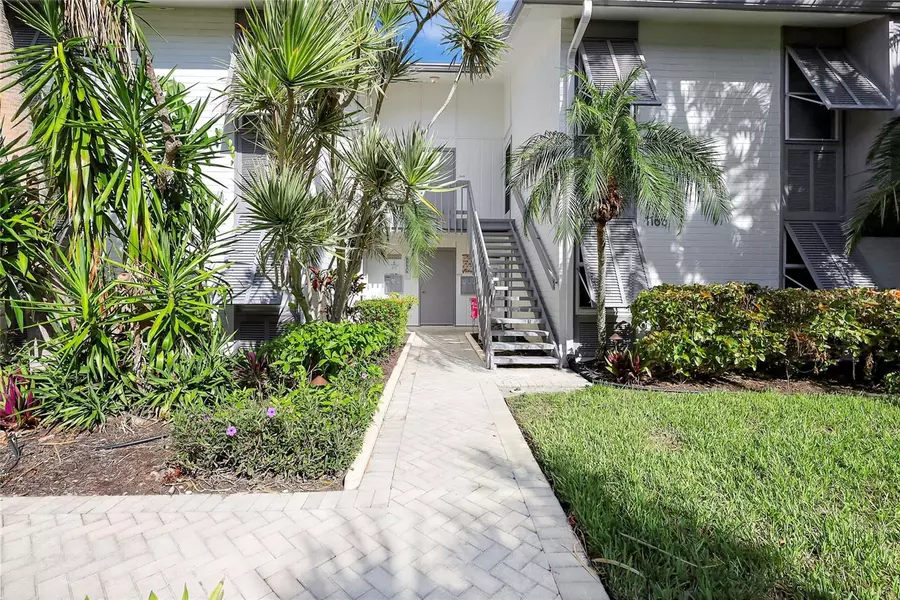 1166 W PEPPERTREE DR #112D, Sarasota, FL 34242