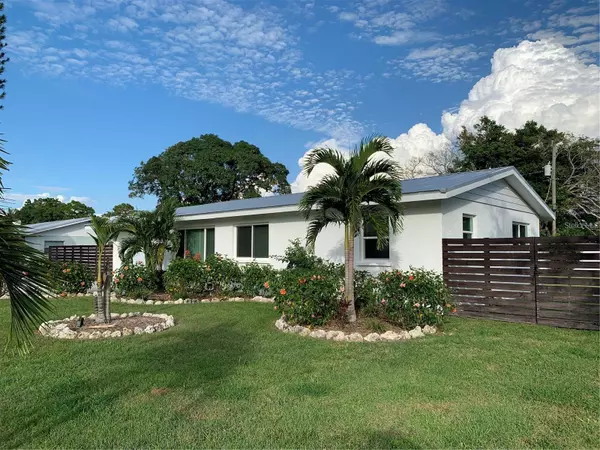 1215 66TH ST NW, Bradenton, FL 34209