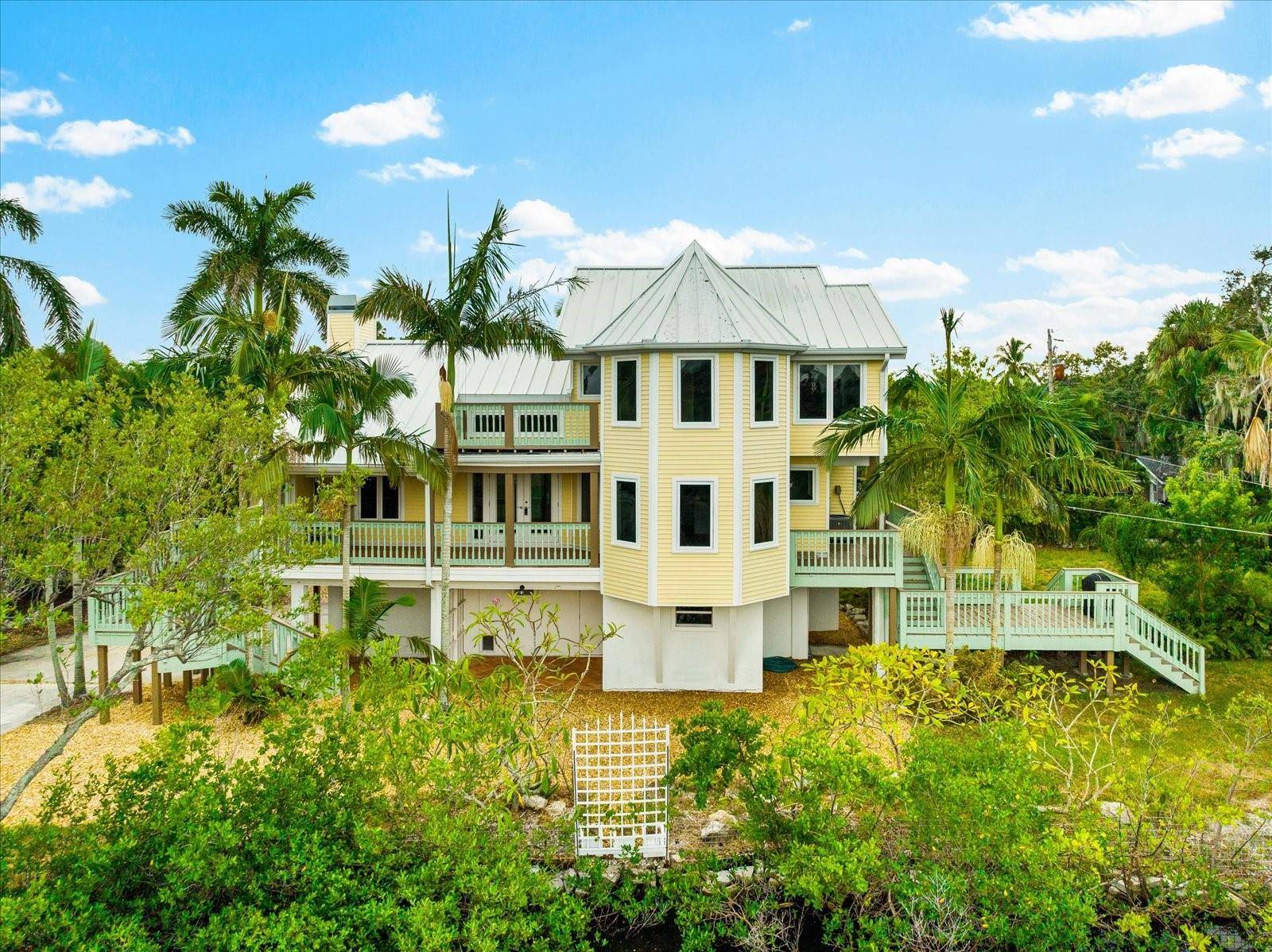 1015 BAYSHORE DR,  Terra Ceia Island,  FL 34250