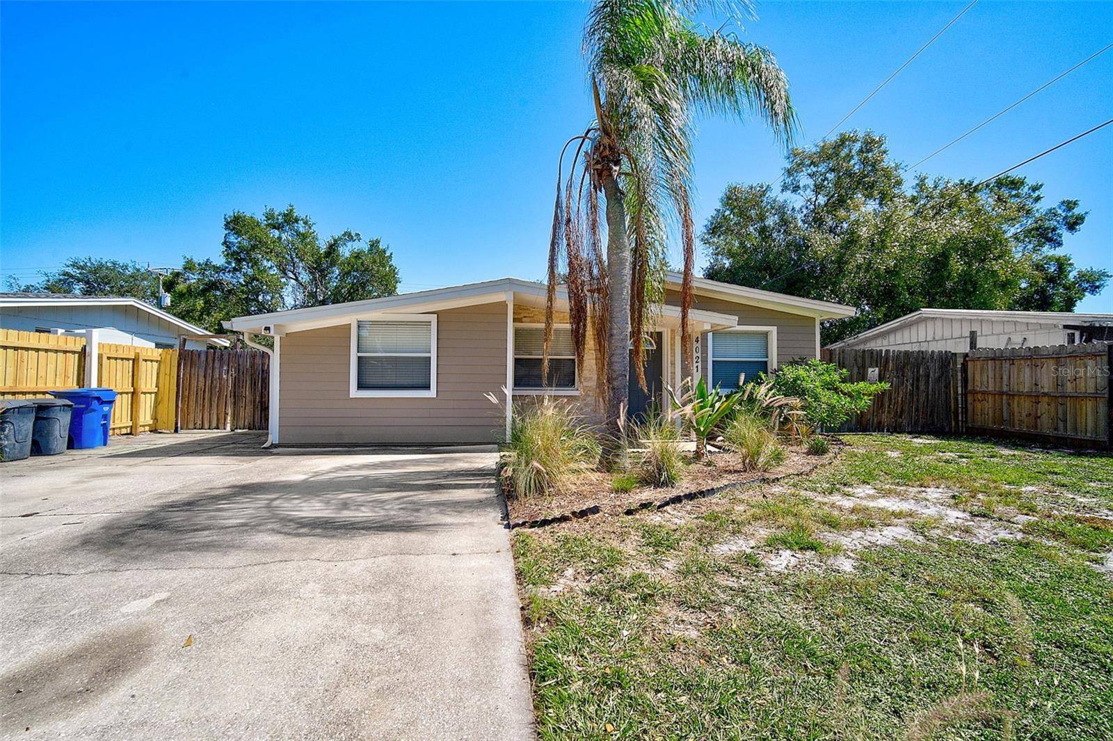 4021 LONGHORN DR, Sarasota, FL 34233