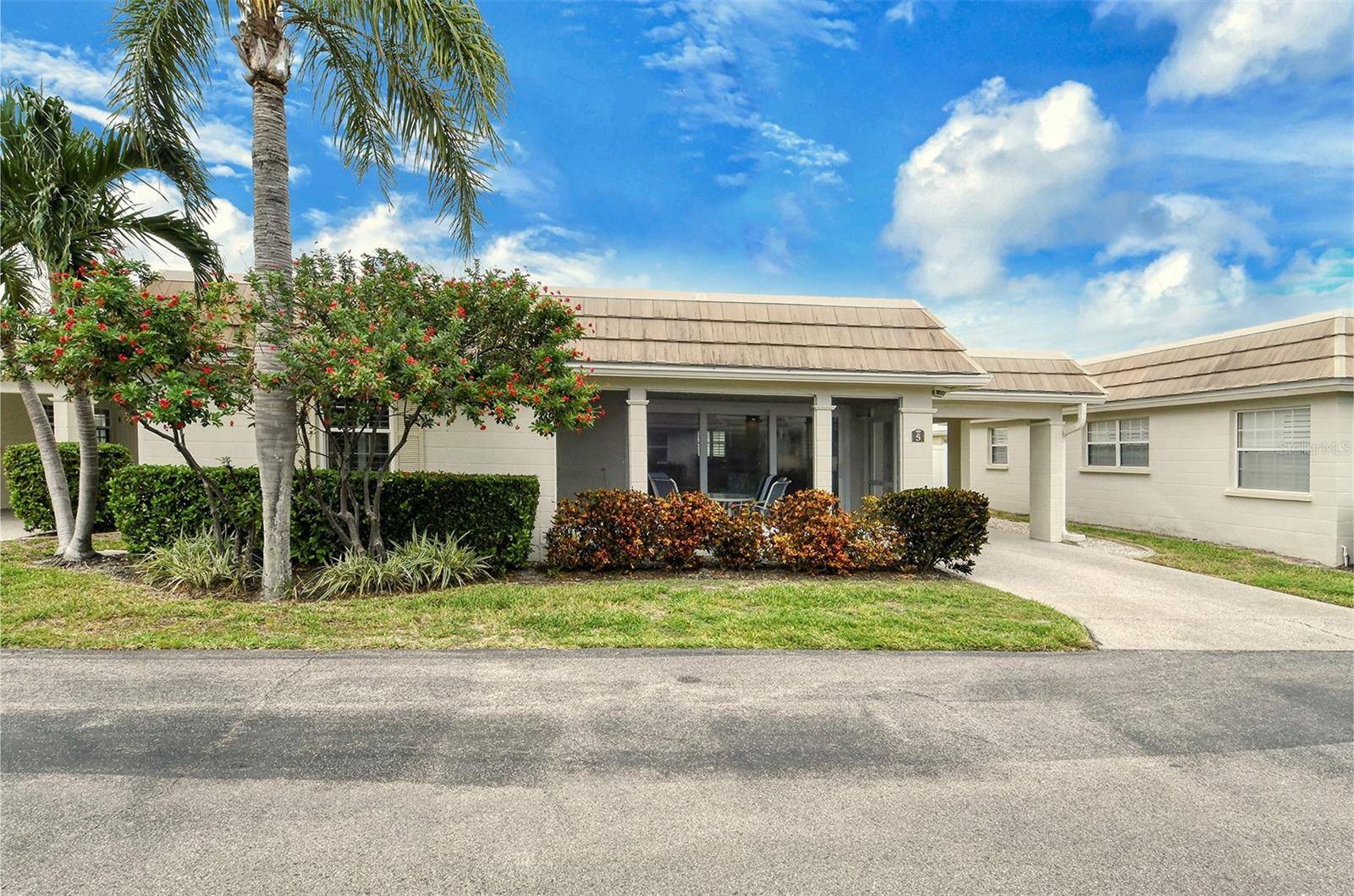 6150 MIDNIGHT PASS RD #VILLA5, Sarasota, FL 34242
