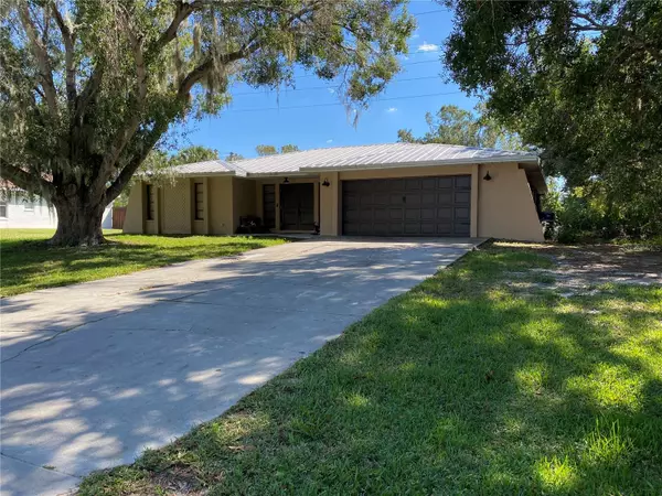 1702 HAMMOCK DR, Nokomis, FL 34275