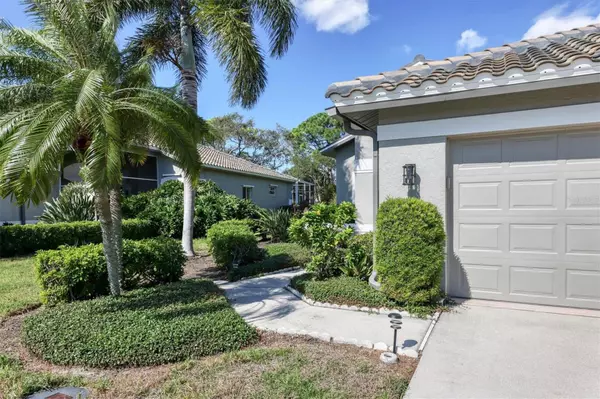 Sarasota, FL 34238,8716 PEBBLE CREEK LN