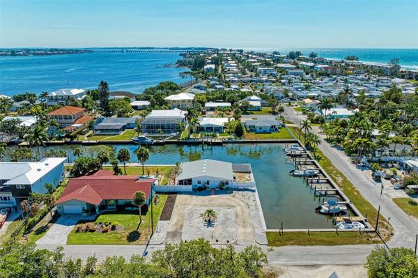 401 28TH ST, Holmes Beach, FL 34217
