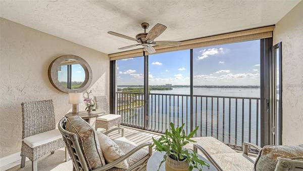 8911 MIDNIGHT PASS RD #514, Sarasota, FL 34242