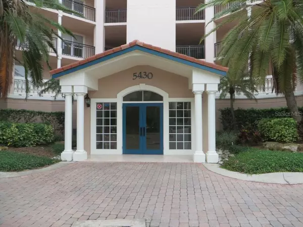 5430 EAGLES POINT CIR #202, Sarasota, FL 34231