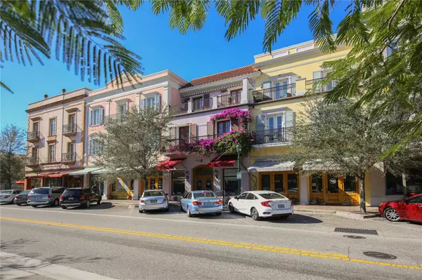Sarasota, FL 34236,430 KUMQUAT CT #208