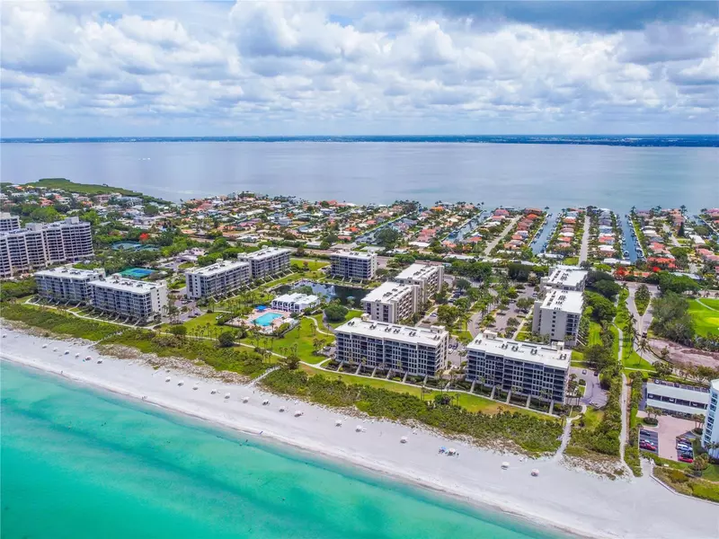 1085 GULF OF MEXICO DR #302, Longboat Key, FL 34228