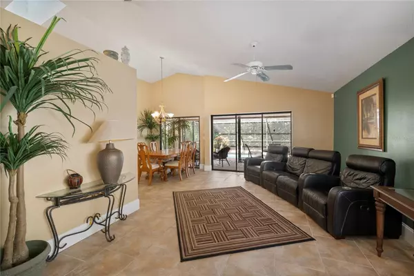 Sarasota, FL 34243,7755 PINE TRACE DR #7755