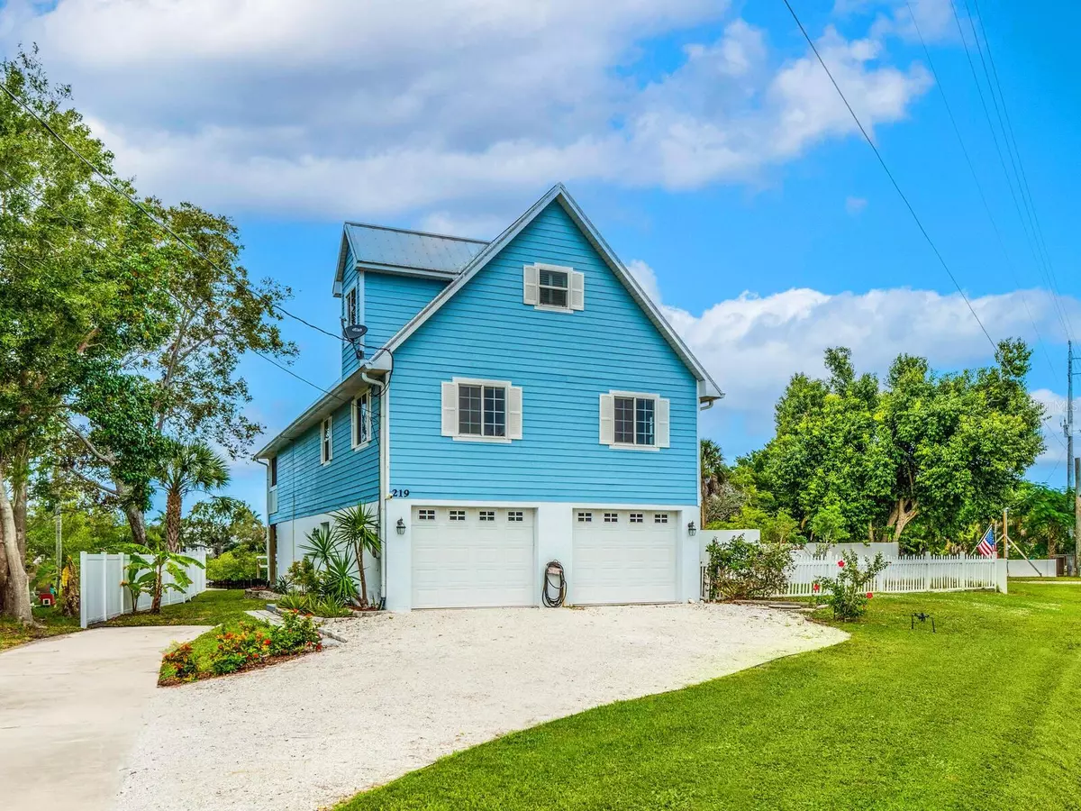 Nokomis, FL 34275,219 RAVENNA ST N