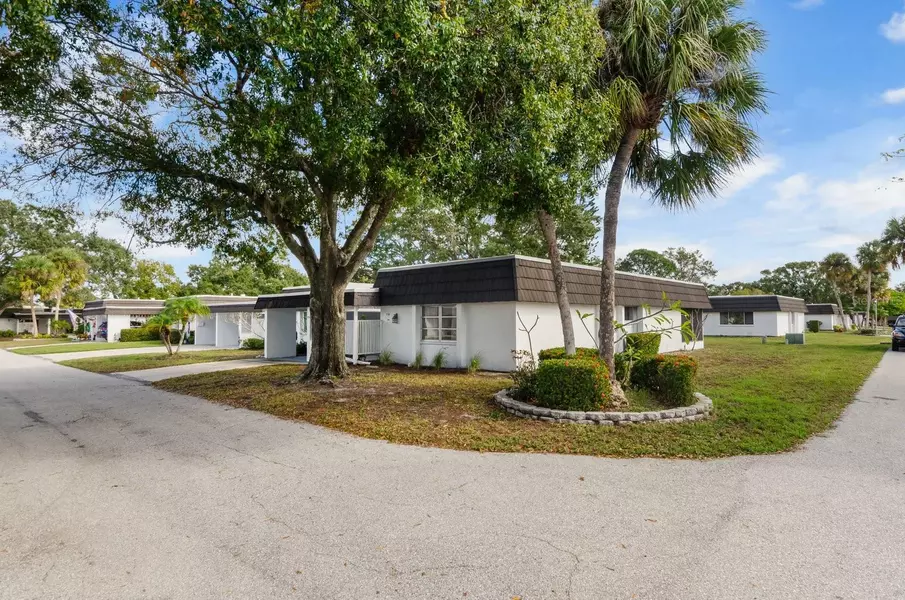 3956 ASHWOOD LN #36, Sarasota, FL 34232