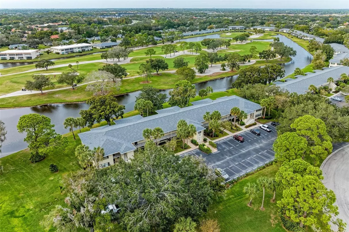 Sarasota, FL 34243,7130 FAIRWAY BEND LN #192