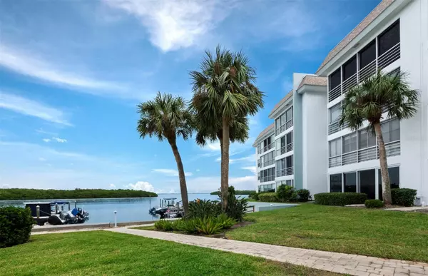 Longboat Key, FL 34228,600 SUTTON PL #303B