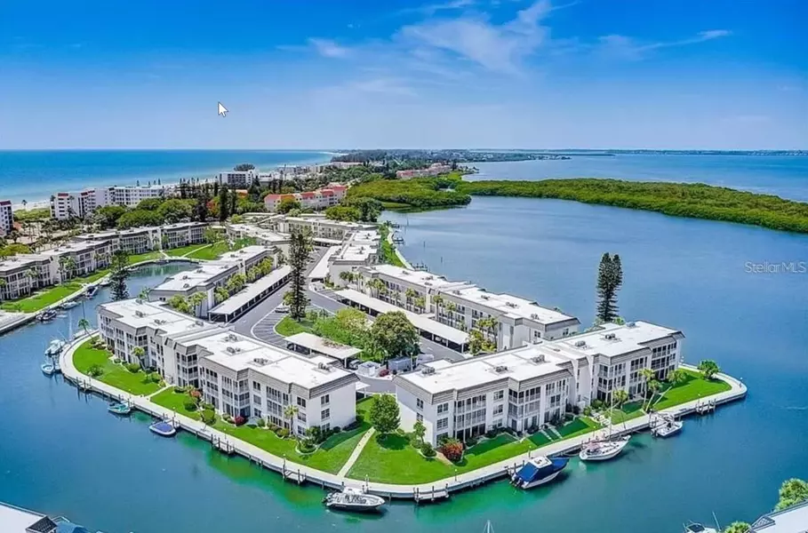 4420 EXETER DR #102, Longboat Key, FL 34228