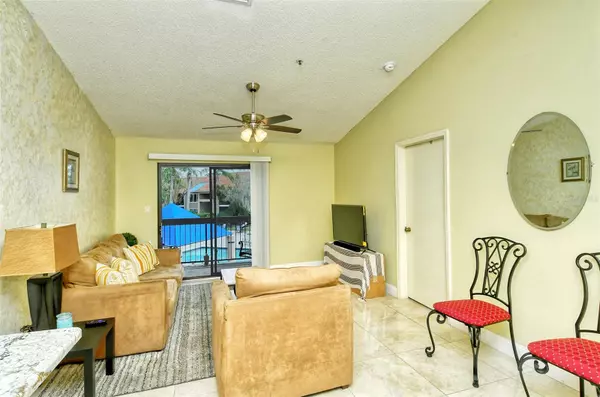 Sarasota, FL 34238,4020 CROCKERS LK BLVD #522