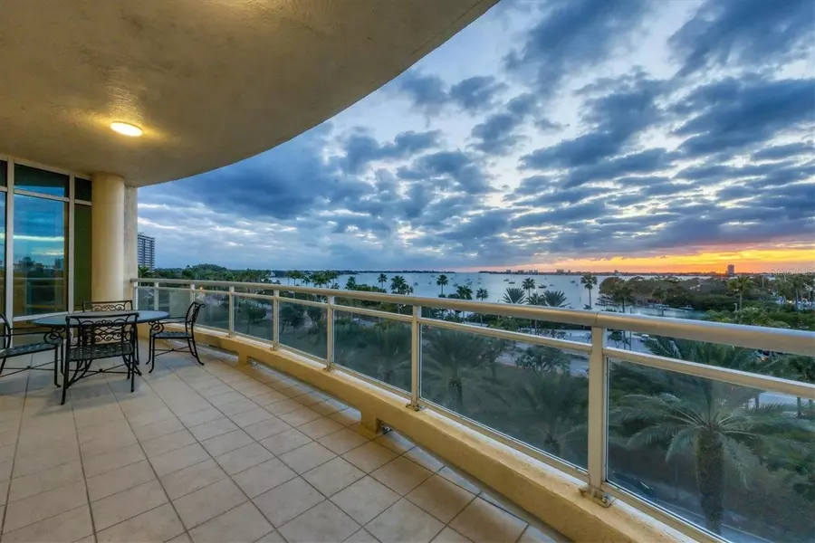 340 S PALM AVE #33, Sarasota, FL 34236