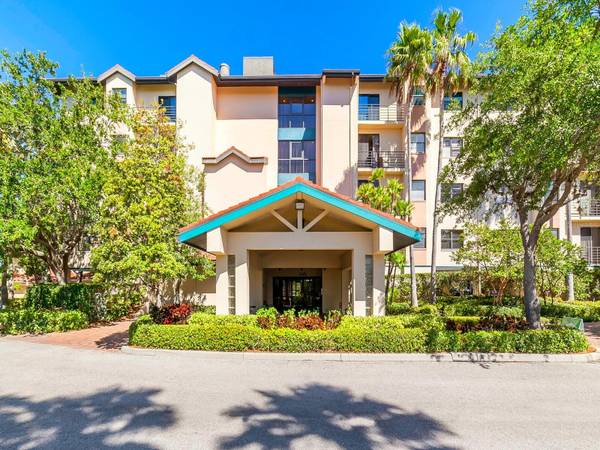 5408 EAGLES POINT CIR #401, Sarasota, FL 34231