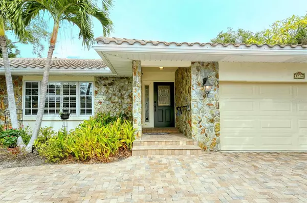 Siesta Key, FL 34242,1216 S VIEW DR