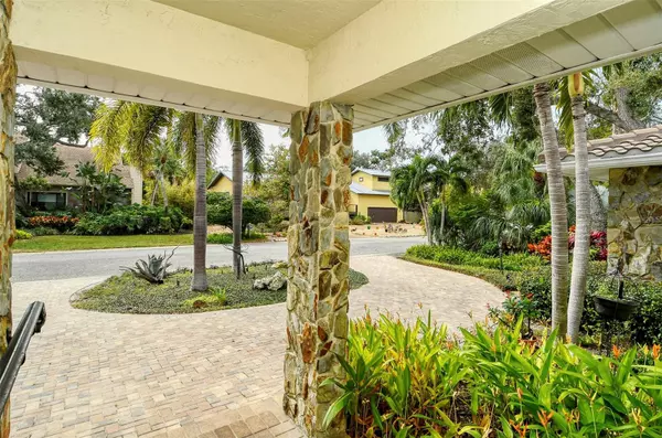 Siesta Key, FL 34242,1216 S VIEW DR