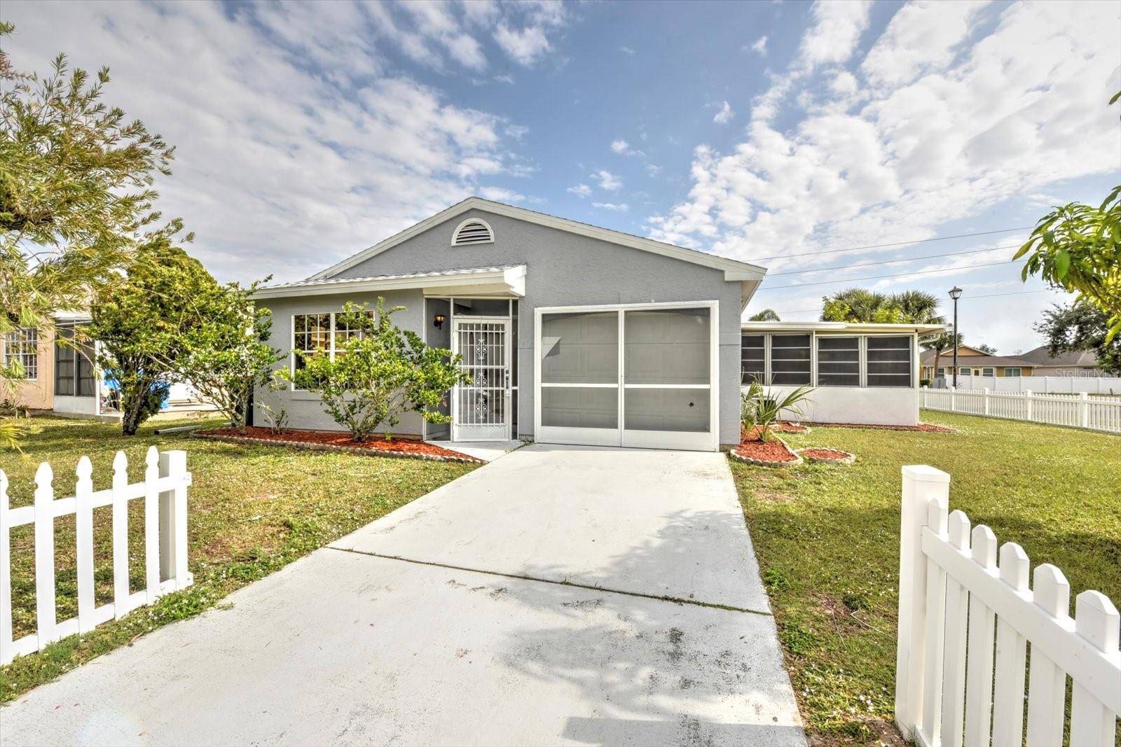 Port Charlotte, FL 33954,476 HIPPEL ST