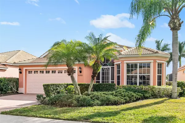 4392 REFLECTIONS Pkwy, Sarasota, FL 34233