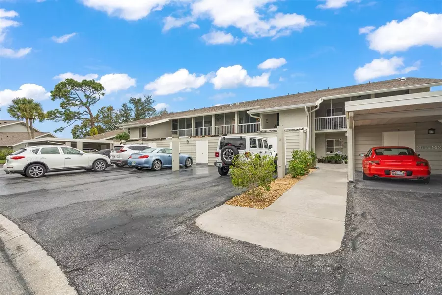 1306 PINE LAKE DR #6, Venice, FL 34285