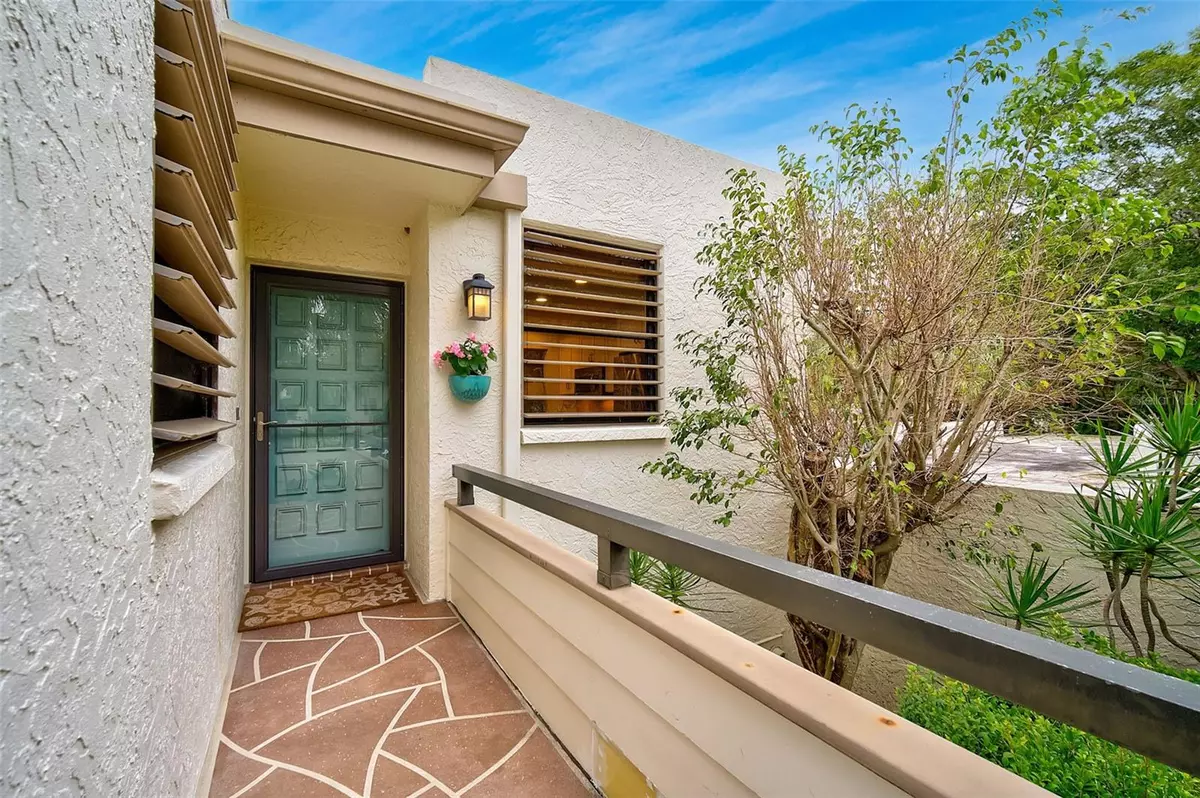 Bradenton, FL 34210,376 SPRINGDALE DR #376