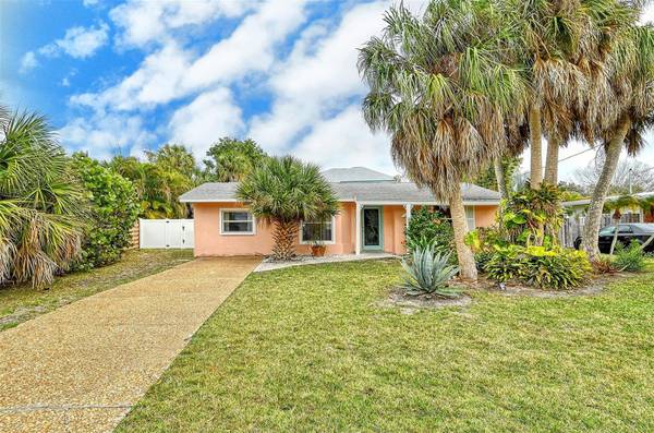 437 ISLAND CIR, Sarasota, FL 34242