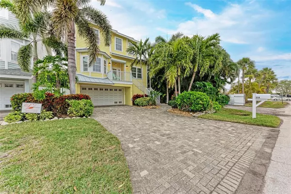 Holmes Beach, FL 34217,314 60TH ST