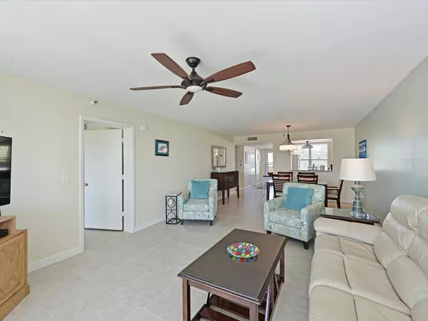 Bradenton, FL 34209,3740 PINEBROOK CIR #307