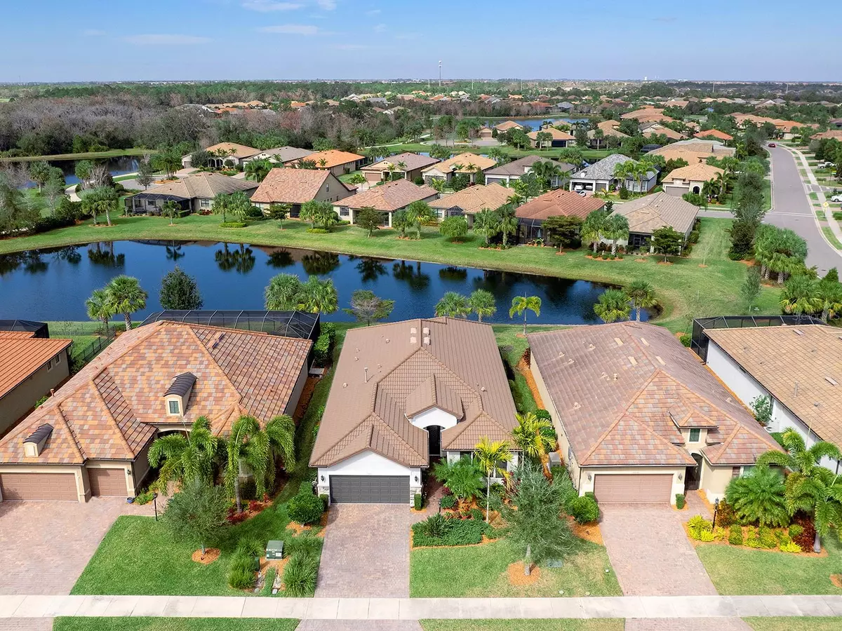 Bradenton, FL 34202,16935 WINTHROP PL