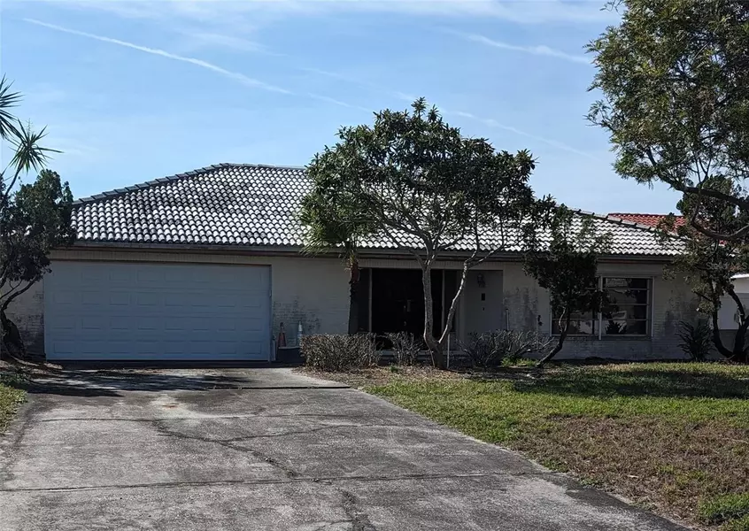 6307 COCOA LN, Apollo Beach, FL 33572