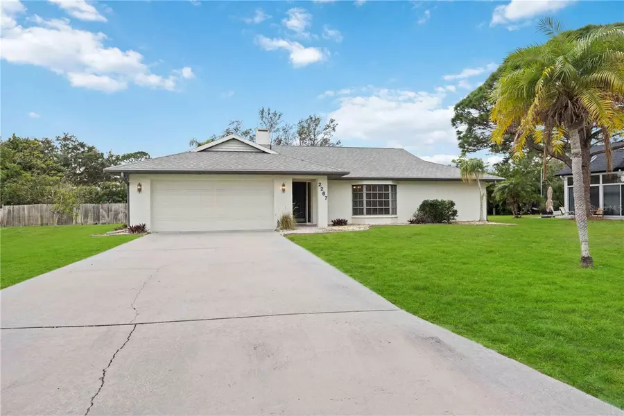 2267 PINE VIEW CIR, Sarasota, FL 34231