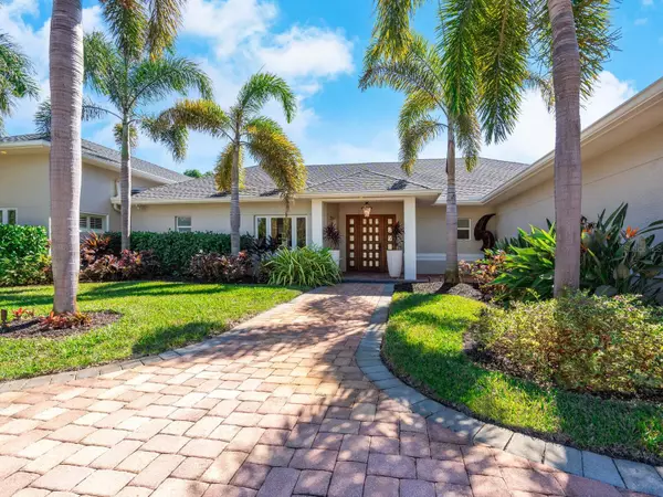 Sarasota, FL 34231,1774 MEADOWOOD ST