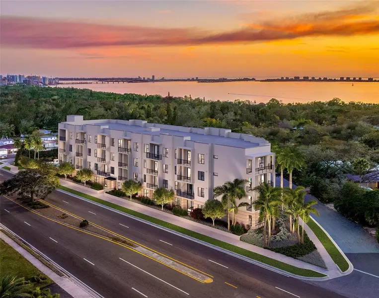 4950 REMINGTON DR #107, Sarasota, FL 34234