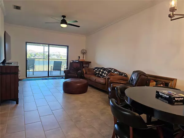 Bradenton, FL 34211,5695 PALMER CIR #201