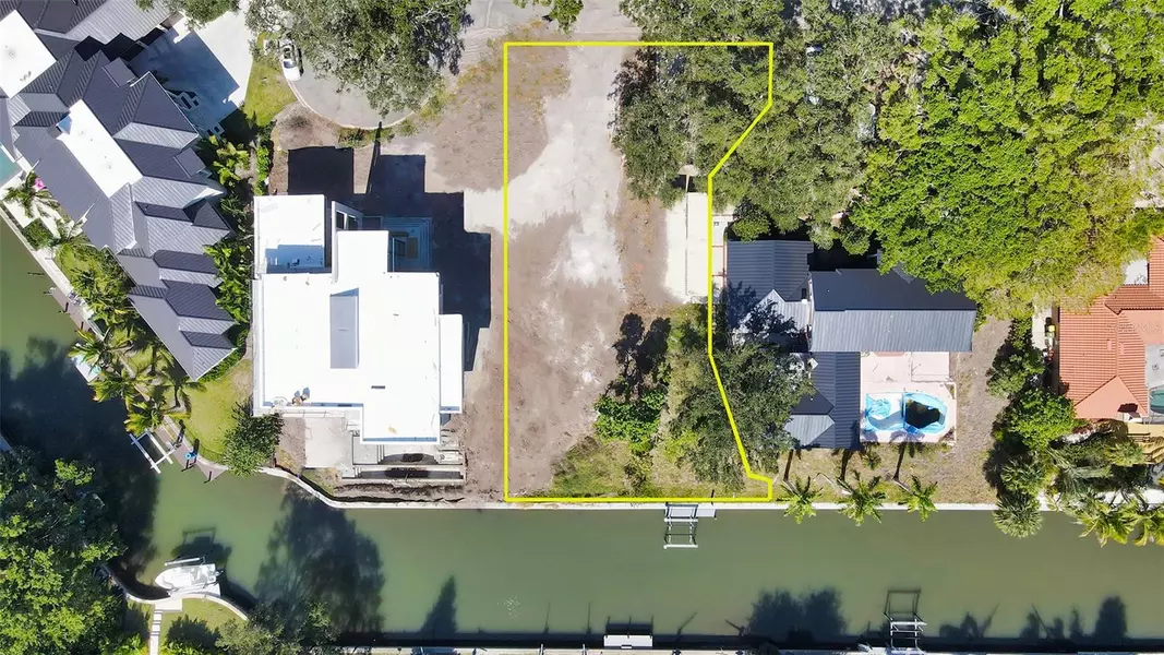 1615 N LODGE DR, Sarasota, FL 34239