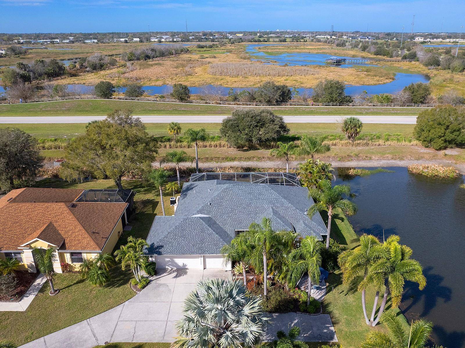 1056 MEADOW BREEZE LN, Sarasota, FL 34240